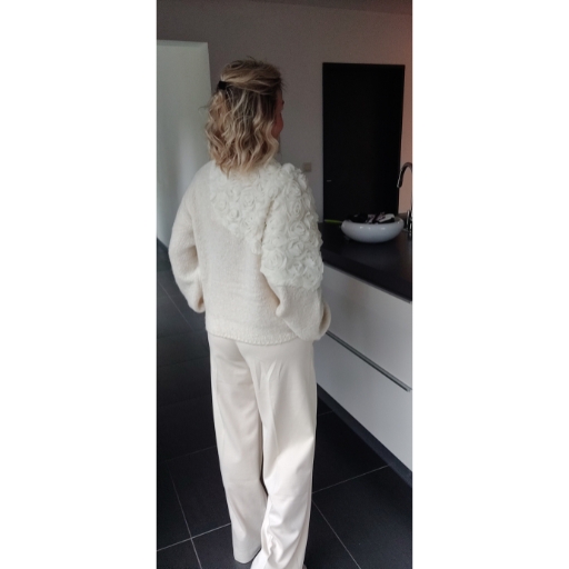 eleaka pull flore blanc 3.jpg