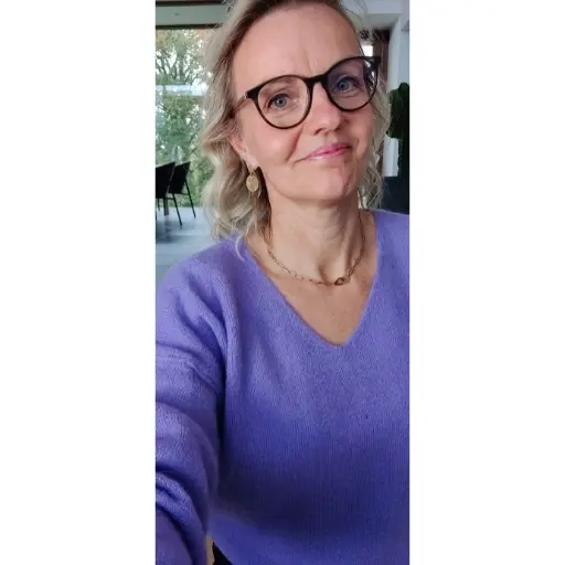 eleaka pull edmee mauve 4.webp