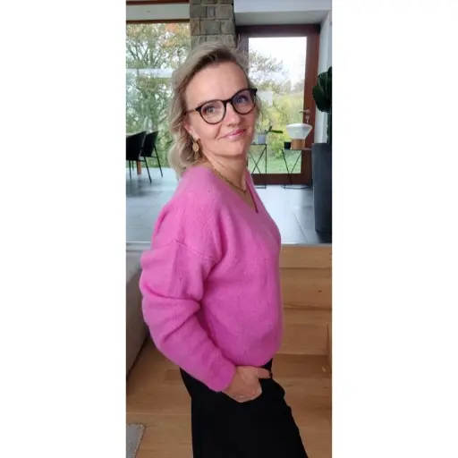 eleaka pull edmee rose 2.webp