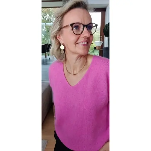 eleaka pull edmee rose 4.webp