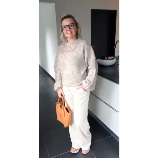 eleaka pull flore beige 5.webp