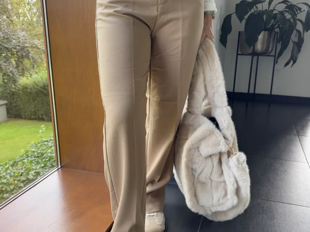 IMG_8683 (Custom).webp