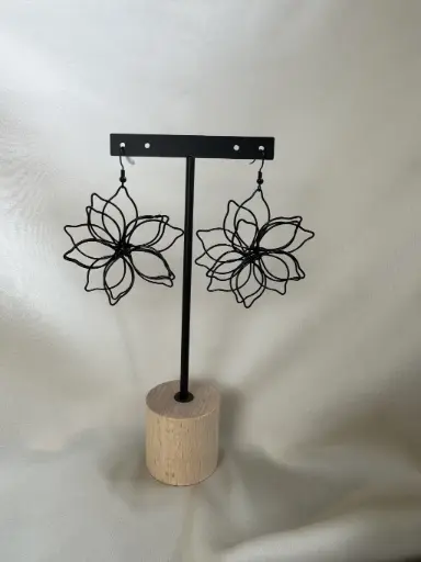 [BON1112] Boucles Léa