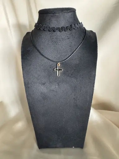 [CHN3111] Collier Cross